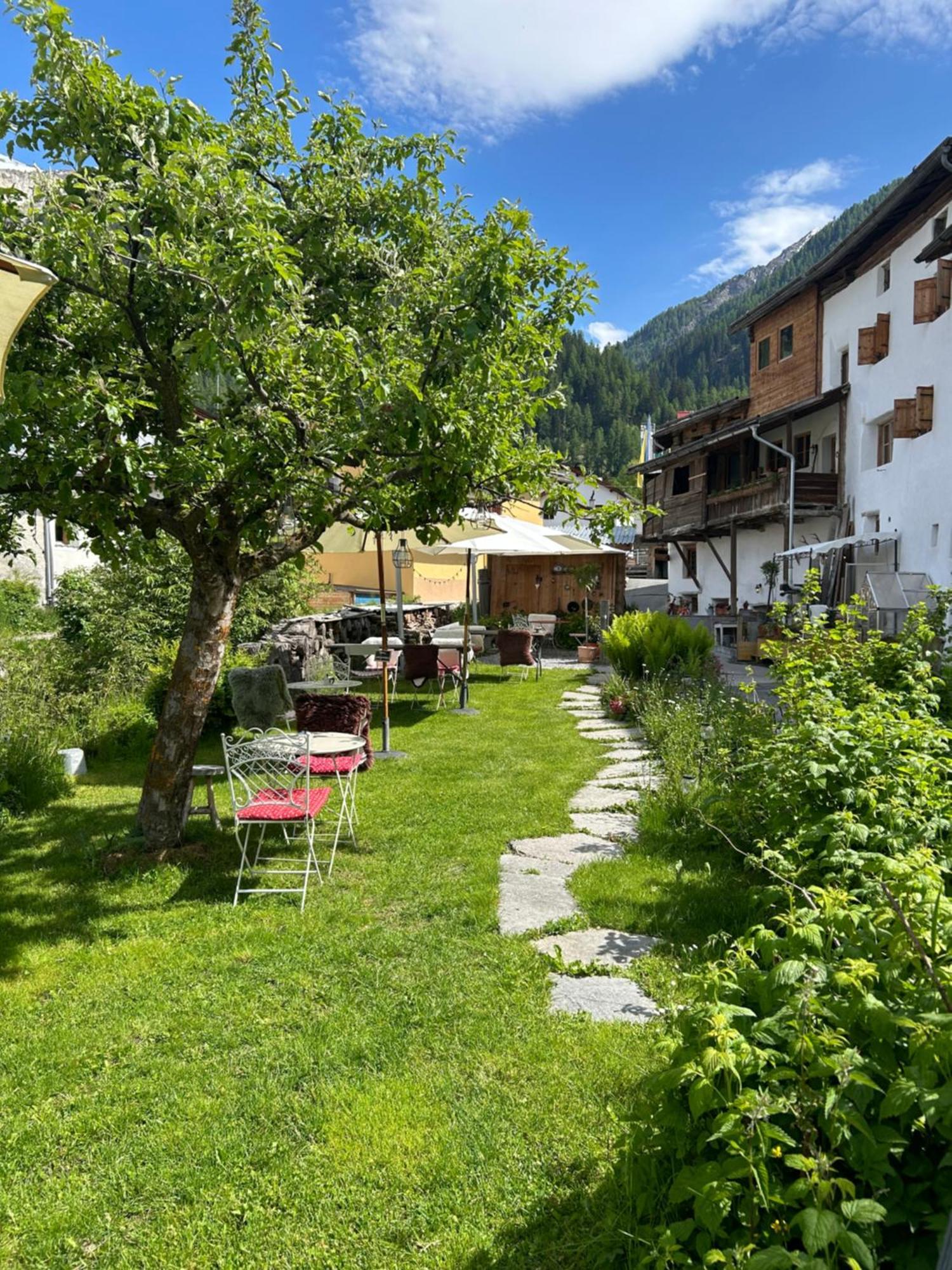 Chasa Jaro Bed & Breakfast Santa Maria Val Müstair Bagian luar foto